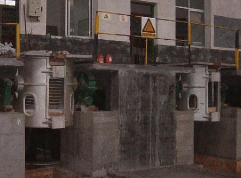 Configuration of induction melting furnace